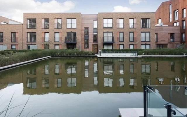 London， Mary Rose Square，2b2b次卧招女生室友 2