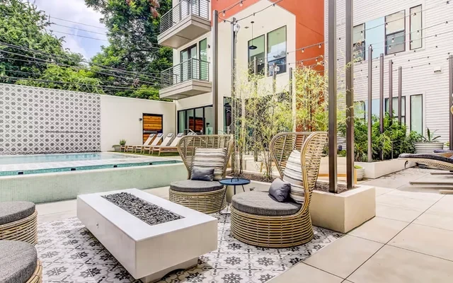 Sentral East Austin 1630 3