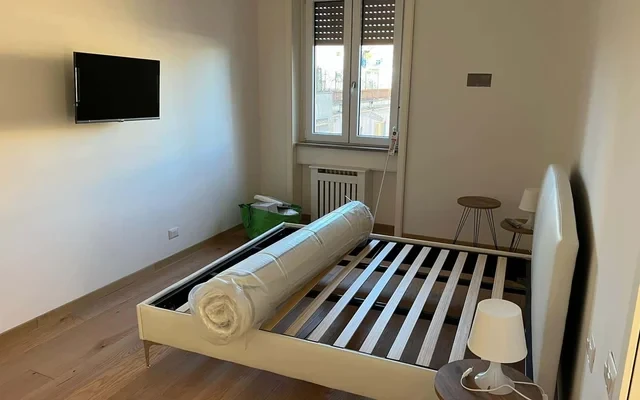Via canova 37 3