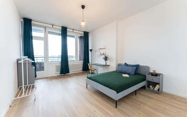 Bismarckstr. 106 0
