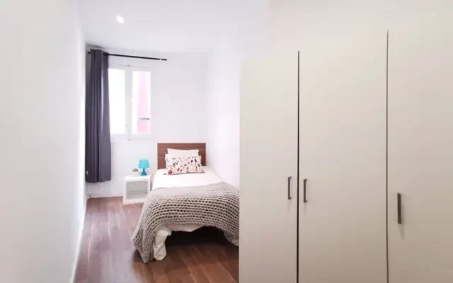 Appartamento minimalista a Madrid, Calle Valencia 0