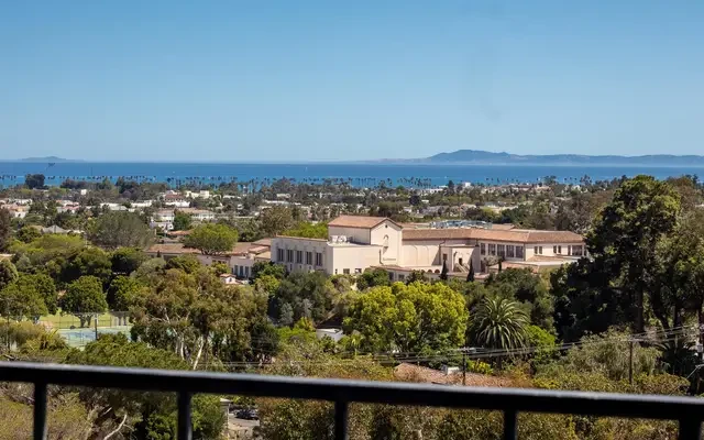 813 East Anapamu Street - Santa Barbara student accommodation