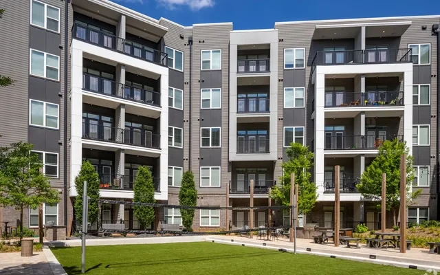 Abberly Skye Apartment Homes 4