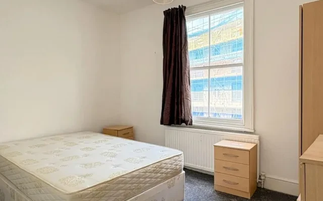 LH-Ladbroke Crescent 3