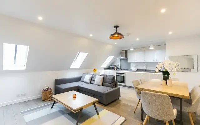Rathbone Place 13043# 0