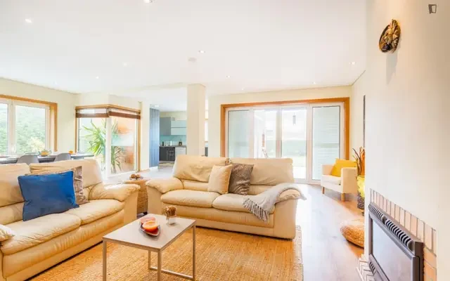house near Rua Padre Aires Amorim - 아베이루 학생 숙소