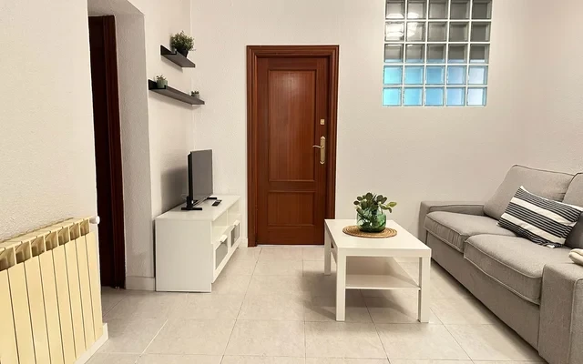 Calle de Illescas, 47. Bajo 2