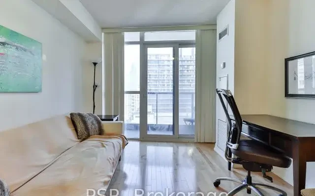 2008 - 25 Carlton St 3