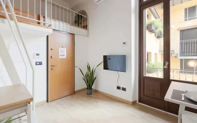 Duplex con balcone su 2 livelli Milan-C.so Magenta 0