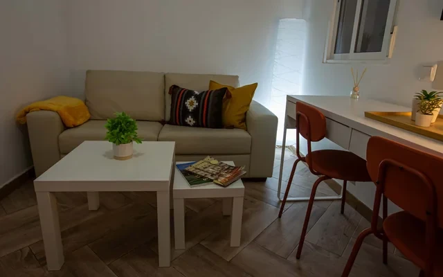 Calle Gonzalez Soto 1