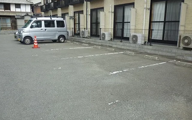 レオパレスジュネス 1