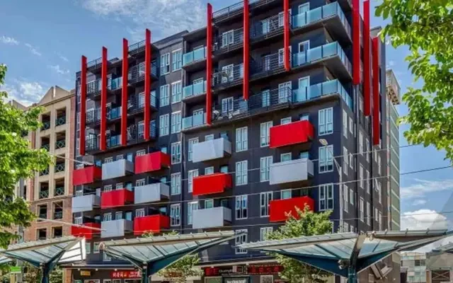 Student Living - 740 Swanston 0