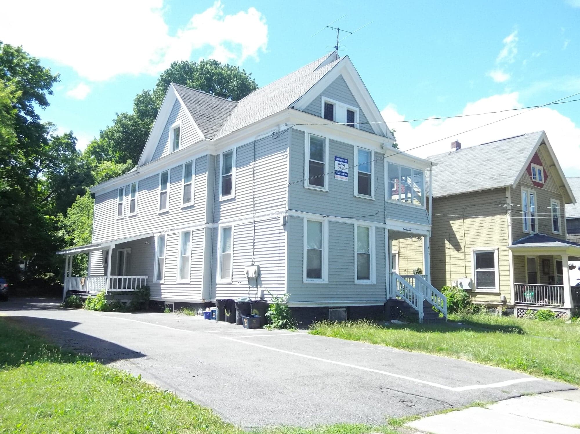 420 Westcott St Apartment