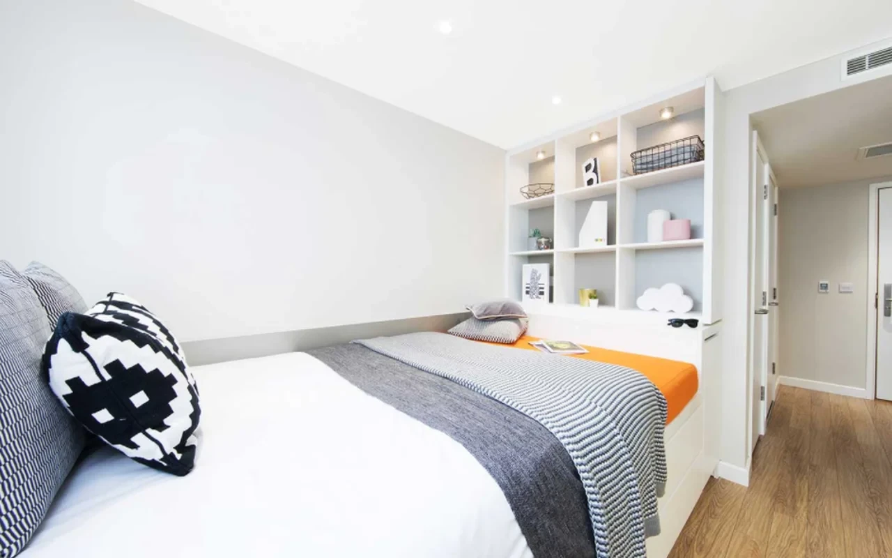 Drapery Place 11