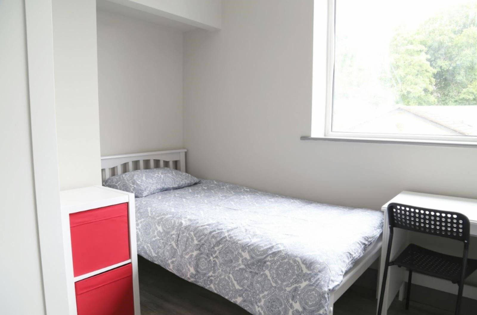 Bed in a comfy twin bedroom, in Glasnevin