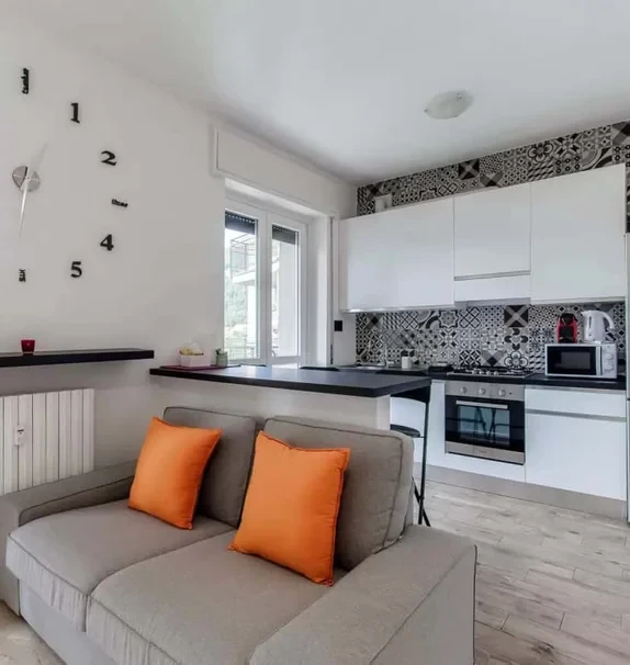 BEYOND COMO - Bilocale a Lipomo a pochi minuti dalla citta