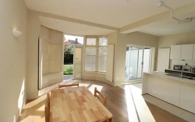 house in Edgware 2