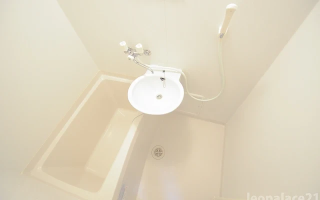 レオパレスＩＹＯ - Niihama student accommodation - 210号房间(带独立厨房)