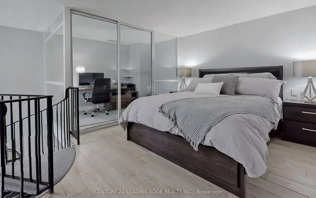 28 pemberton Ave - ノース・ヨークの学生向け宿泊施設 - 1+1 bed 2 bath