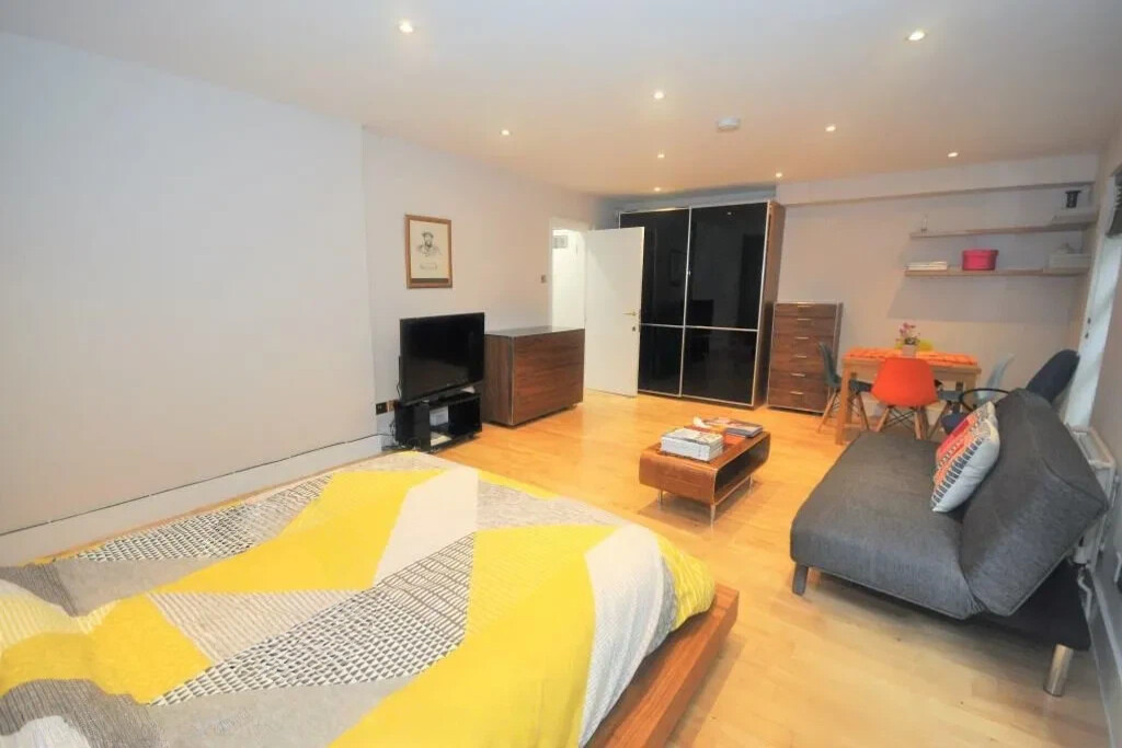 LH-Johns Mews 3