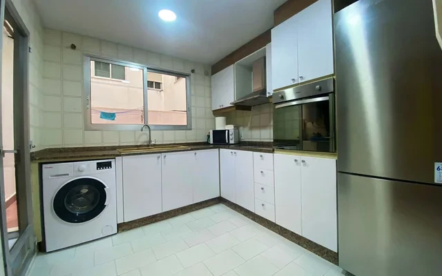 Avinguda de la Constitucio Valencia 46009 Spain 1