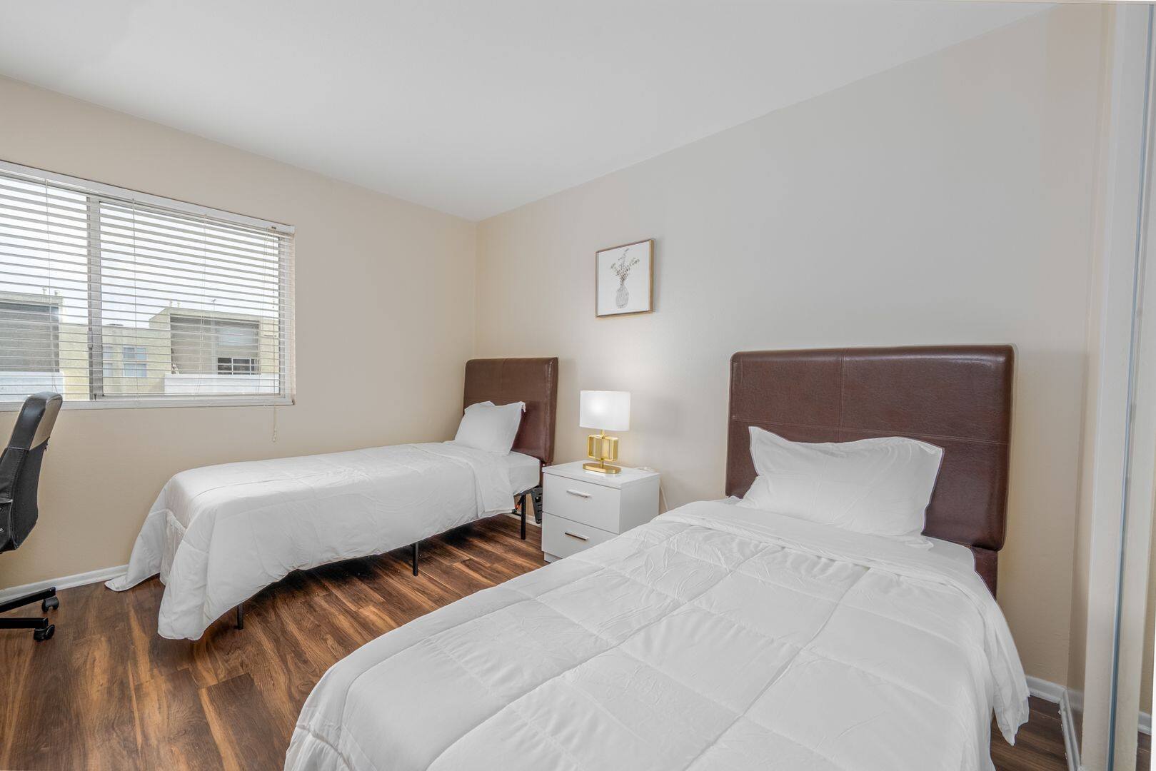 Shared Room in 2 bed