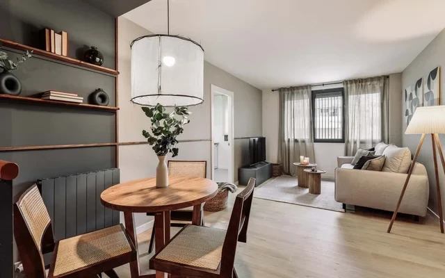 Paul - 2 bedrooms and pool in Poblenou 2