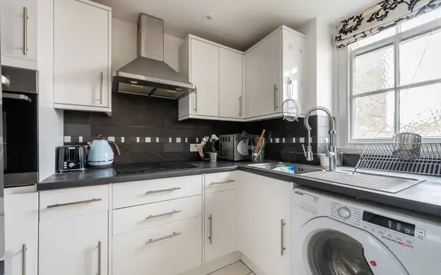 Queensway, Bayswater, W2 1