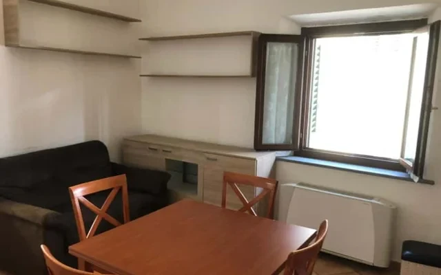 Apartment in Piazza Farinata degli Uberti, Empoli for 50 m² with 1 bedrooms 1
