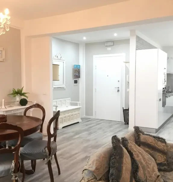 Bright 2-bedroom apt with large living room and balcony in Piramide Ostiense