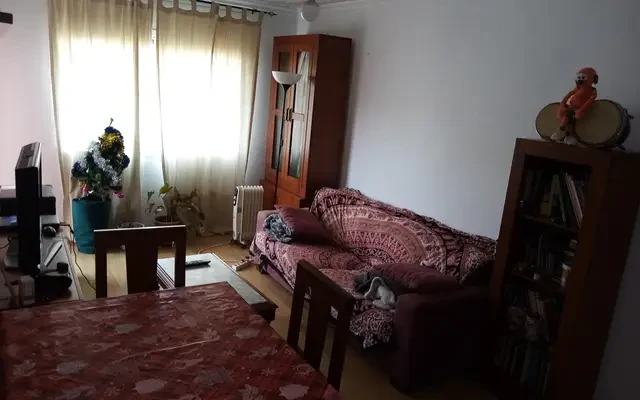 apartment near Carrer Tamarit 2
