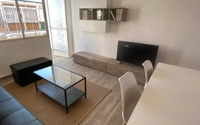 Apartment in Plaza de Miraflores, Malaga for 80 m² with 3 bedrooms 4