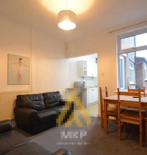 Entire Place·4B2B···15 Winnie Rd