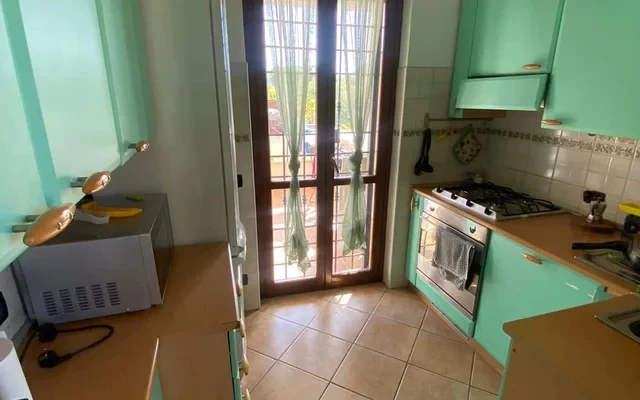 Ampio appartamento bilivello in Via Pachino a Roma 0