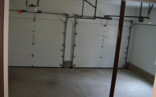 Westwood Drive, Springfield, MA 01129 4