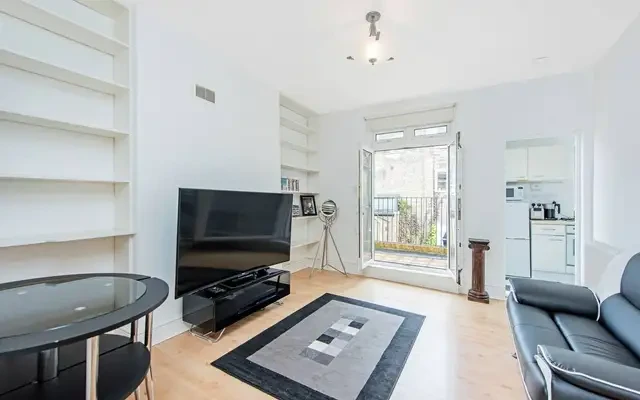 Crookham Road, Parsons Green, SW6 2