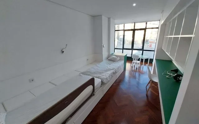 3-Bedroom Apartment on Avenida da Republica, Matosinhos 4