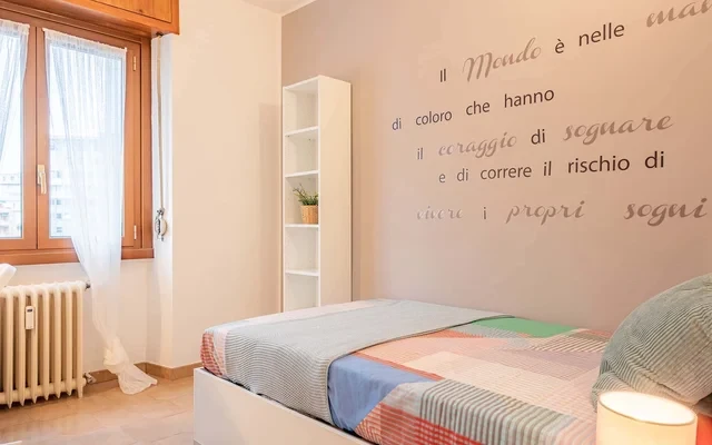 VIA SASSETTI 17 <br> PRIVATE ROOM S1 0