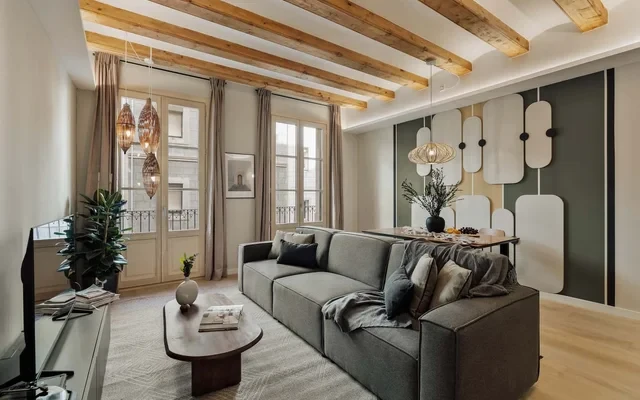 Deisis - 2 bedrooms and balcony in Sant Pere 1