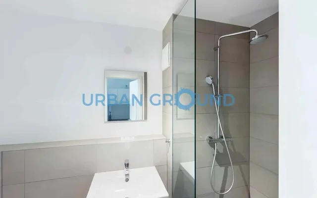 Furnished 1 room studio with elevator and balcony 3