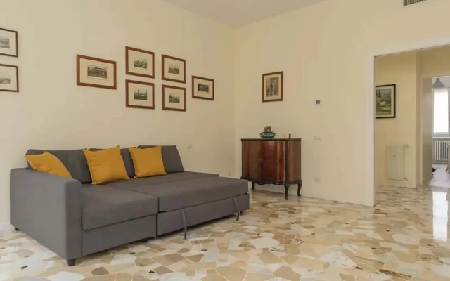 modern 2-bed apartment w/balcony 4