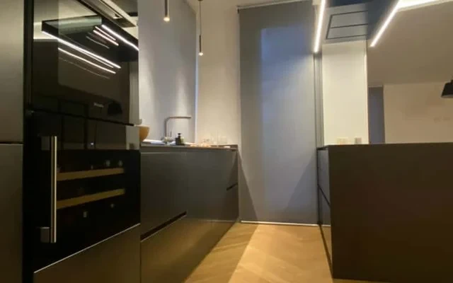 Intrho - Appartamento in Viale Francesco Restelli, Milano  con 2 camere 4