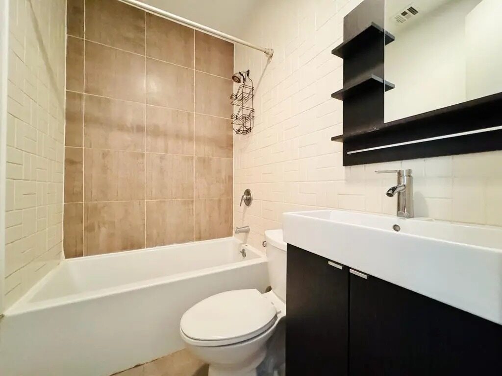 24 van buren Street, Brooklyn 3