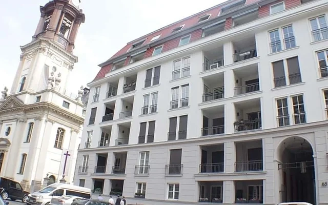 Klassik: stylische Wohnung, 3 Schlafzimmer, grosser Balkon - in Mitte 0
