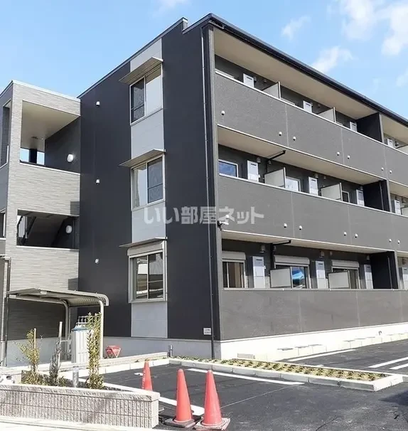 サンプラザ金剛 3階