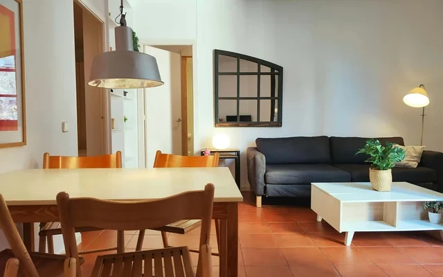 Bright 2BR Apt in Pl. Catalunya - Rambla D 1