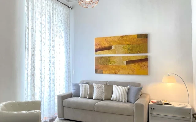 LUXURY FLAT IN THE CENTRE WITH PARKING SPACE 4