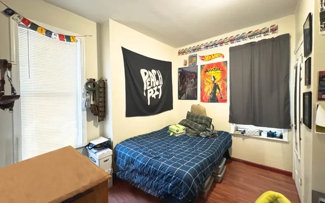 333 Lawn St 4