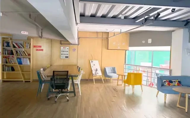 窝趣深圳爱联地铁站轻社区 4