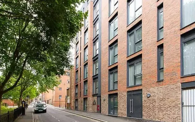Dover Street Apartments - chỗ ở sinh viên tại Lester